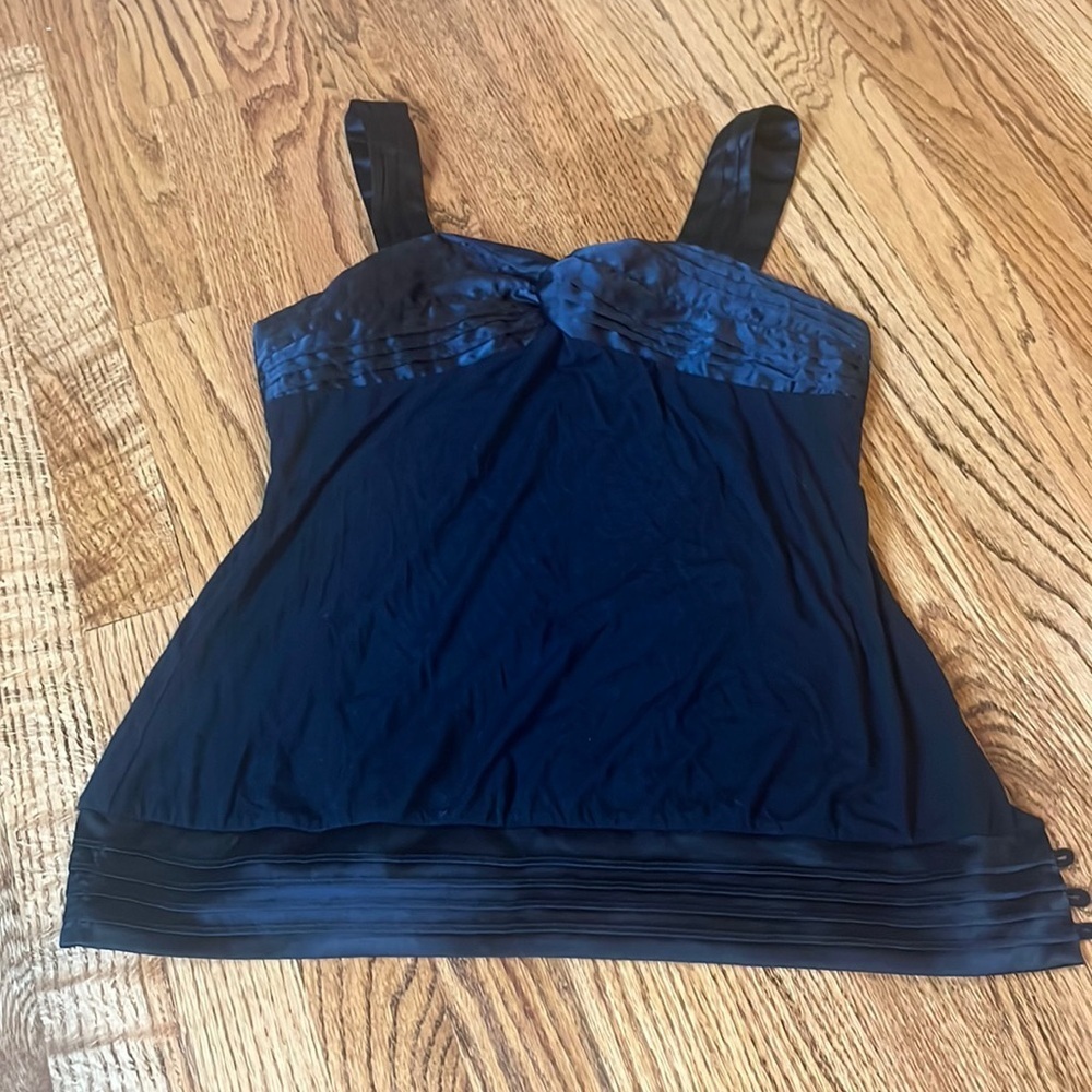 Flounce Woman’s Black Sleeveless Top Size XS